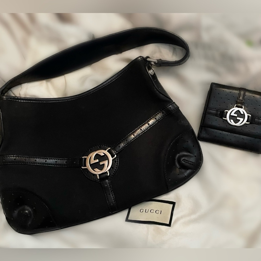 Gucci purse and matching wallet